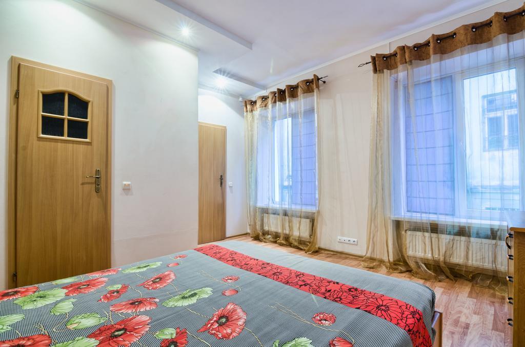 Apartamenty Lesi Ukrainky 17 リヴィウ エクステリア 写真
